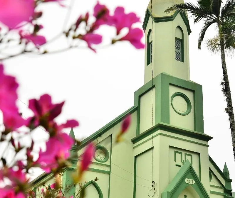 Minha avó e o sino da igreja que nunca ouvi